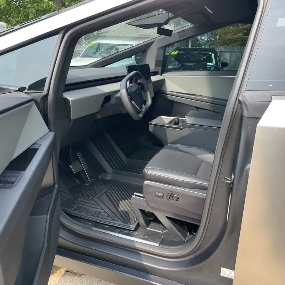 2024 Tesla Cybertruck Base