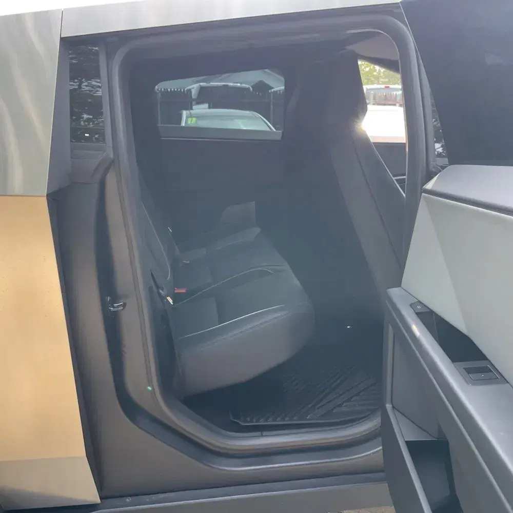 2024 Tesla Cybertruck Base