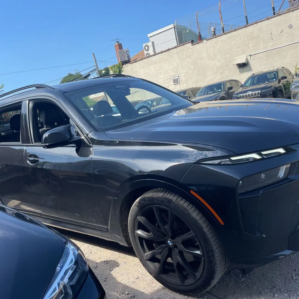 2024 BMW X7 M60i