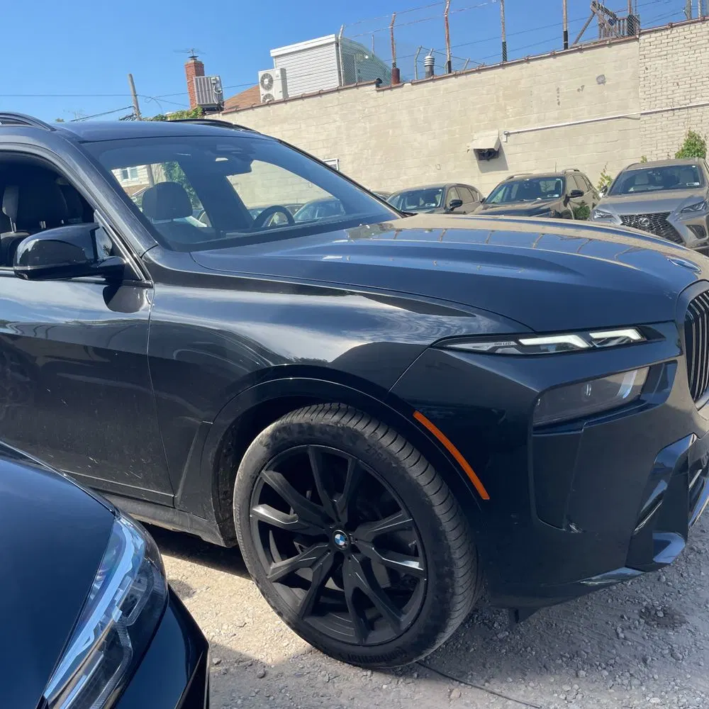 2024 BMW X7 M60i