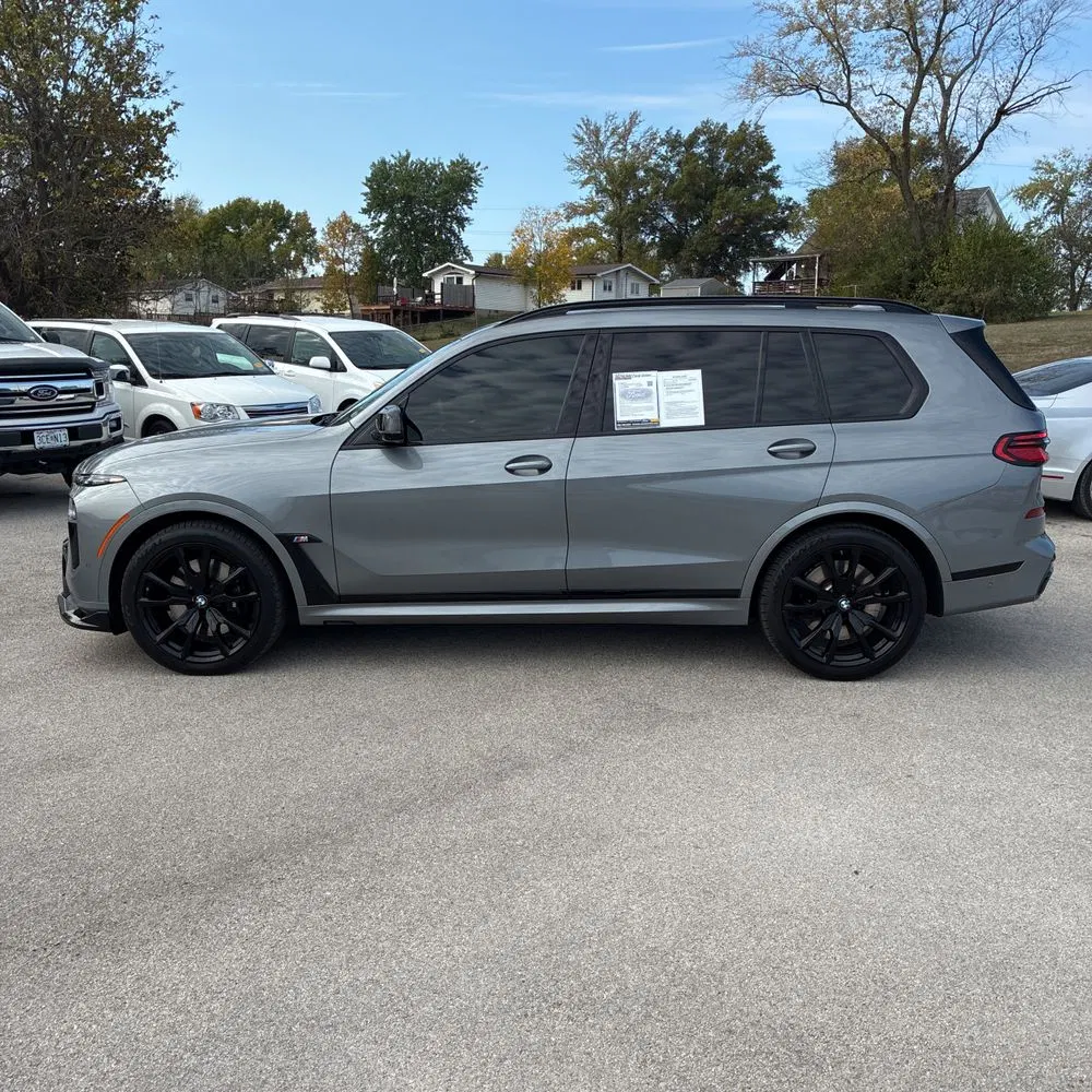 2024 BMW X7 M60i