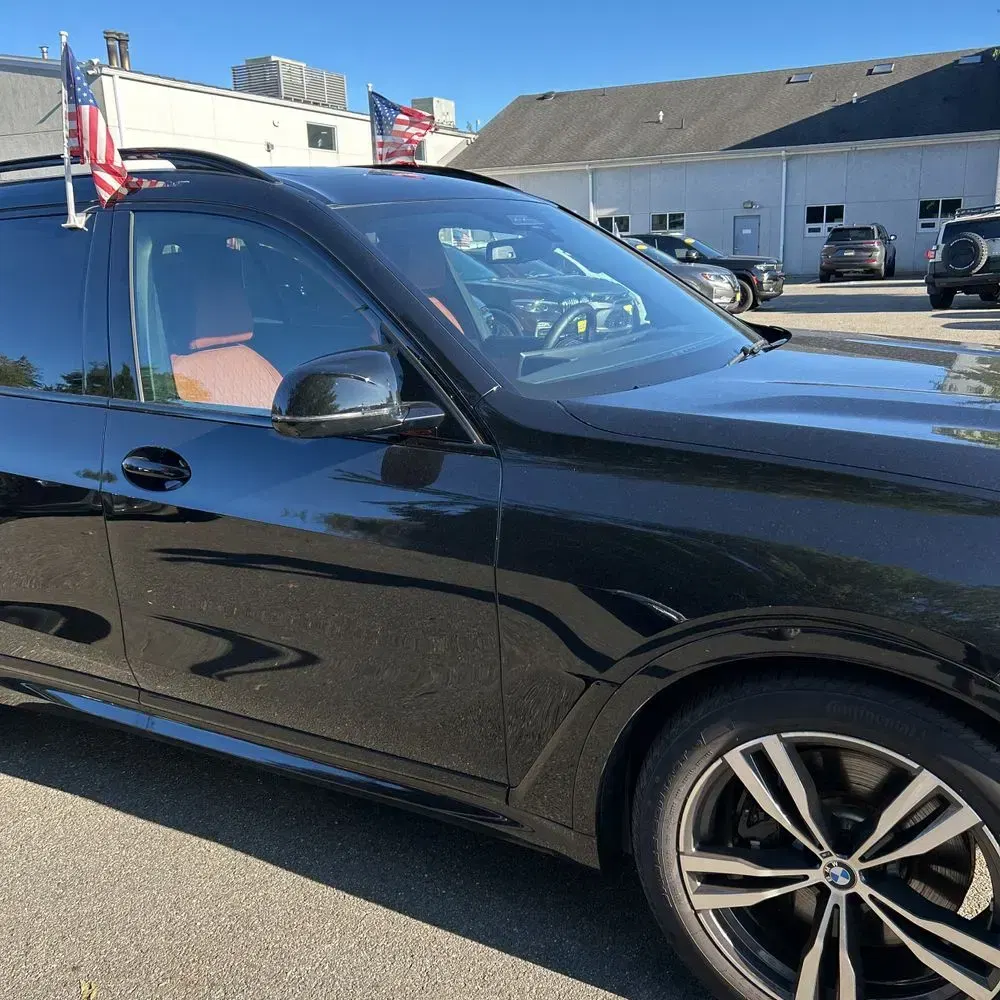 2025 BMW X7 M60i