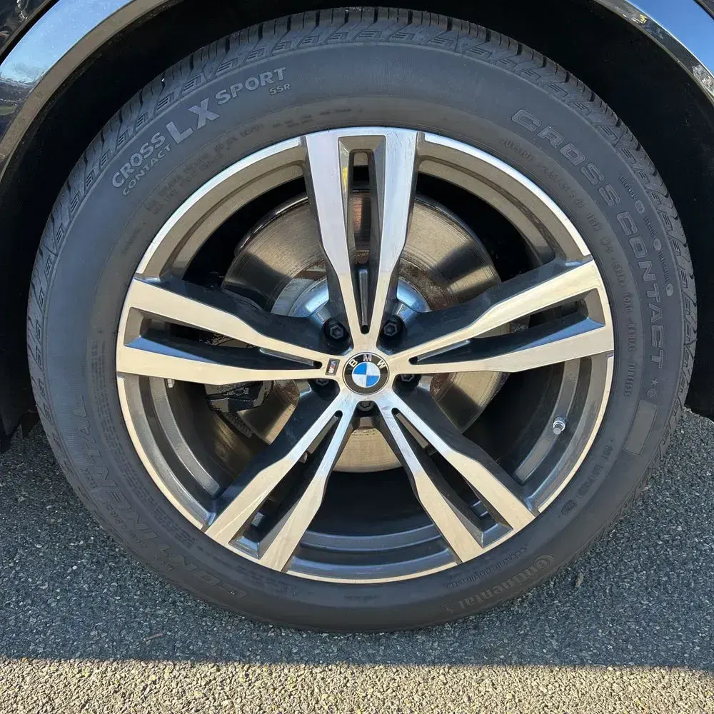 2025 BMW X7 M60i