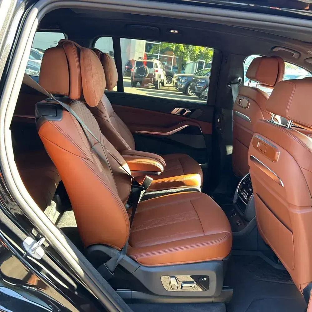 2025 BMW X7 M60i
