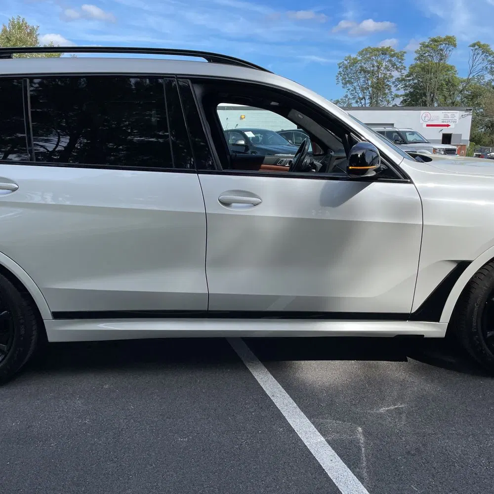 2023 BMW X7 M60i