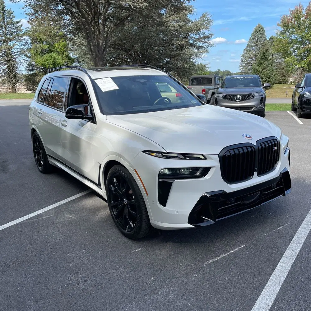 2023 BMW X7 M60i