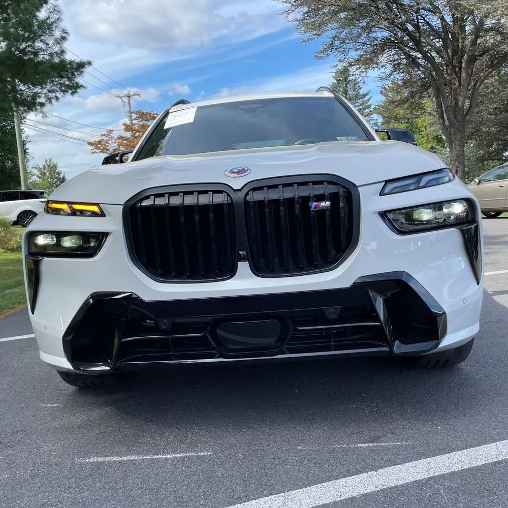 2023 BMW X7 M60i