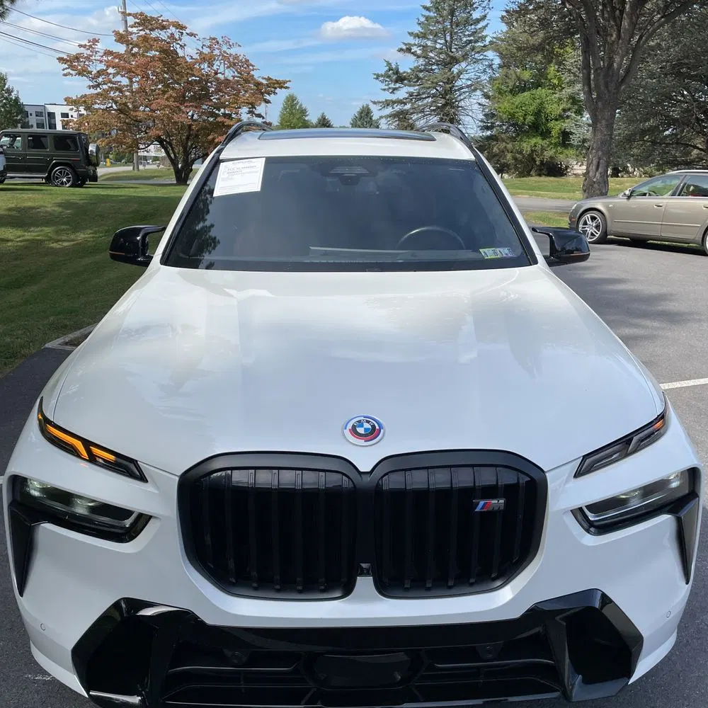 2023 BMW X7 M60i