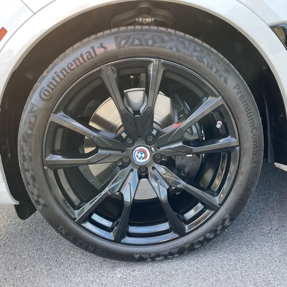 2023 BMW X7 M60i