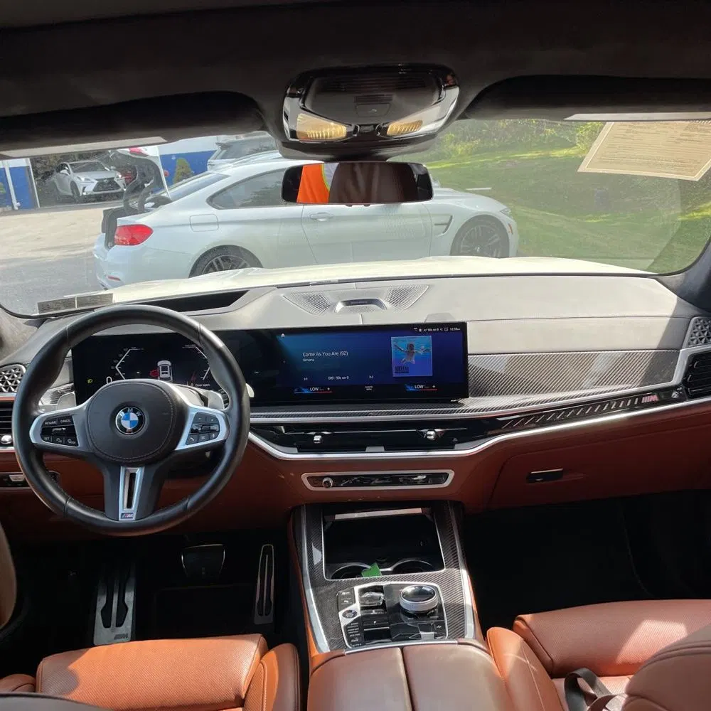 2023 BMW X7 M60i