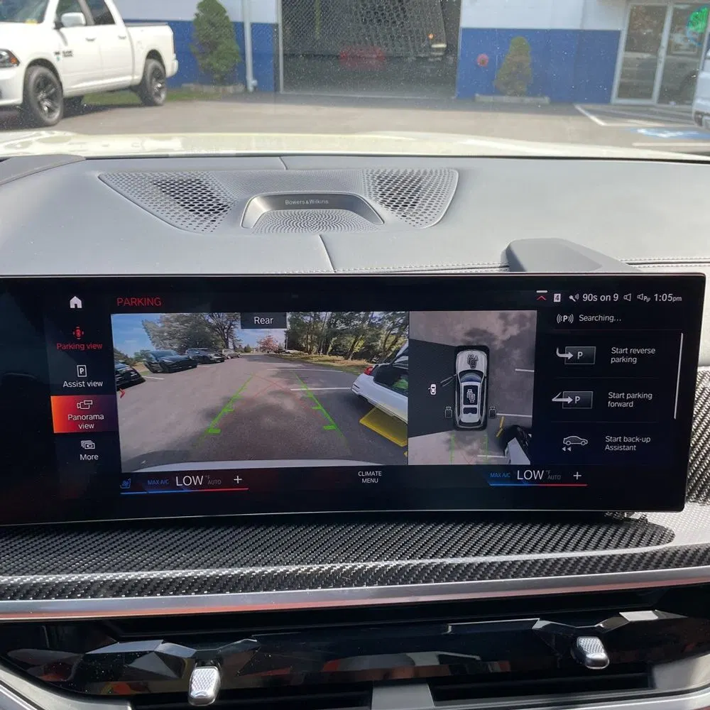 2023 BMW X7 M60i