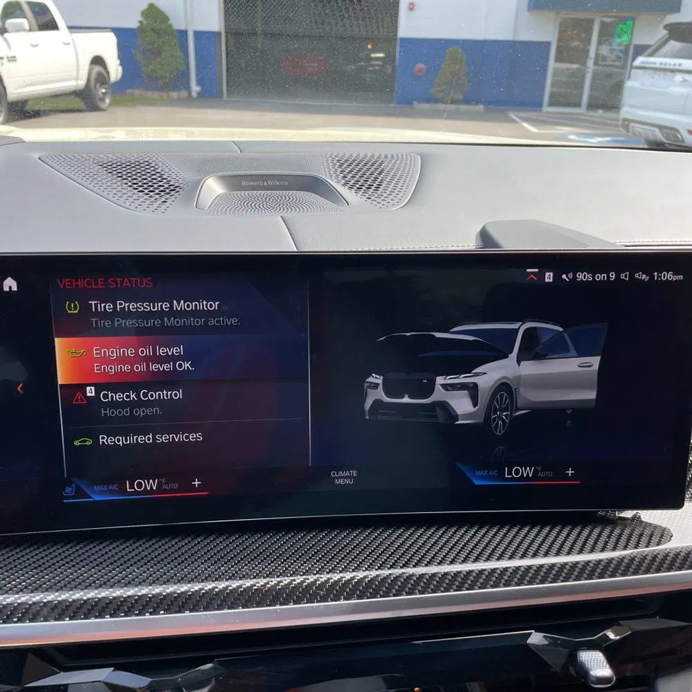 2023 BMW X7 M60i