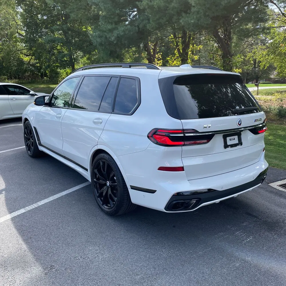 2023 BMW X7 M60i