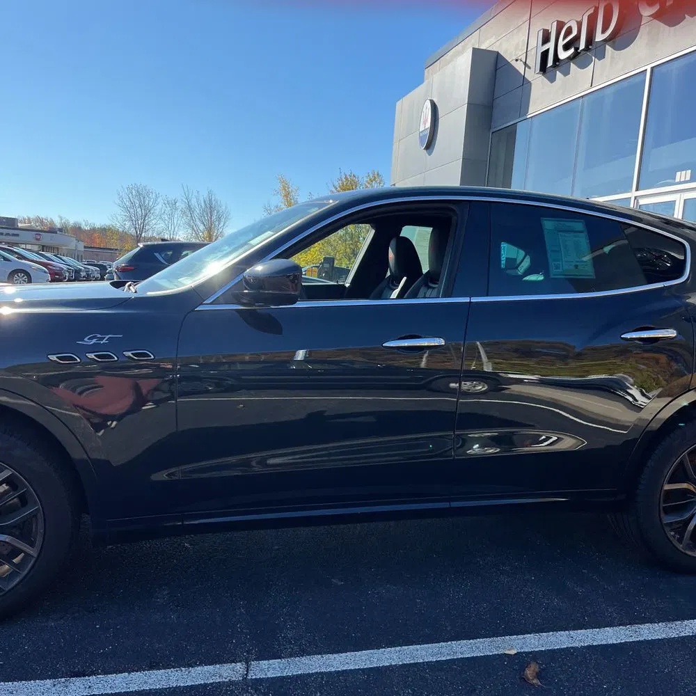 2024 Maserati Levante GT Ultima