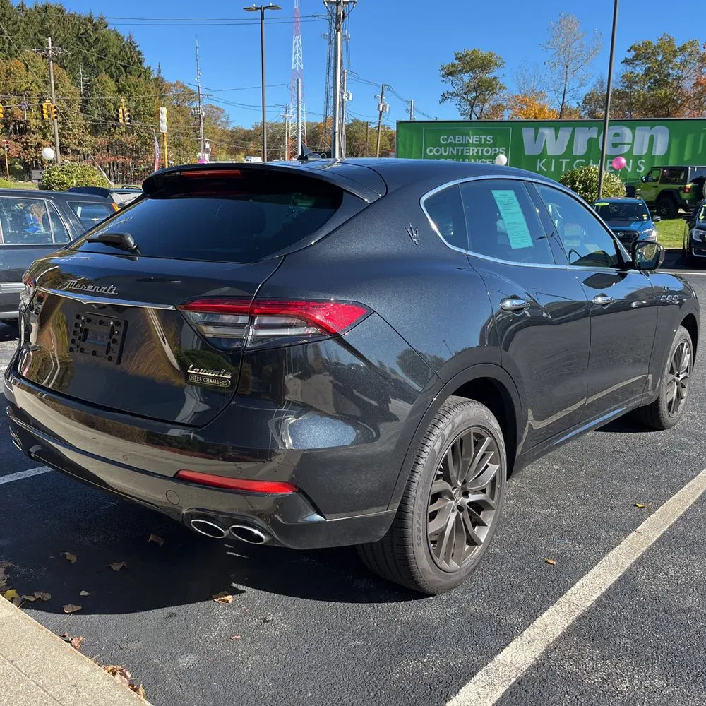 2024 Maserati Levante GT Ultima