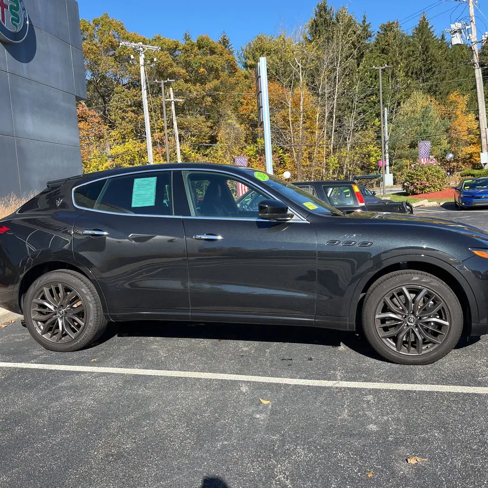 2024 Maserati Levante GT Ultima