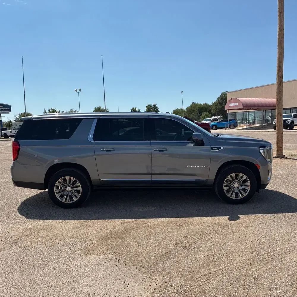 2022 GMC Yukon XL Denali