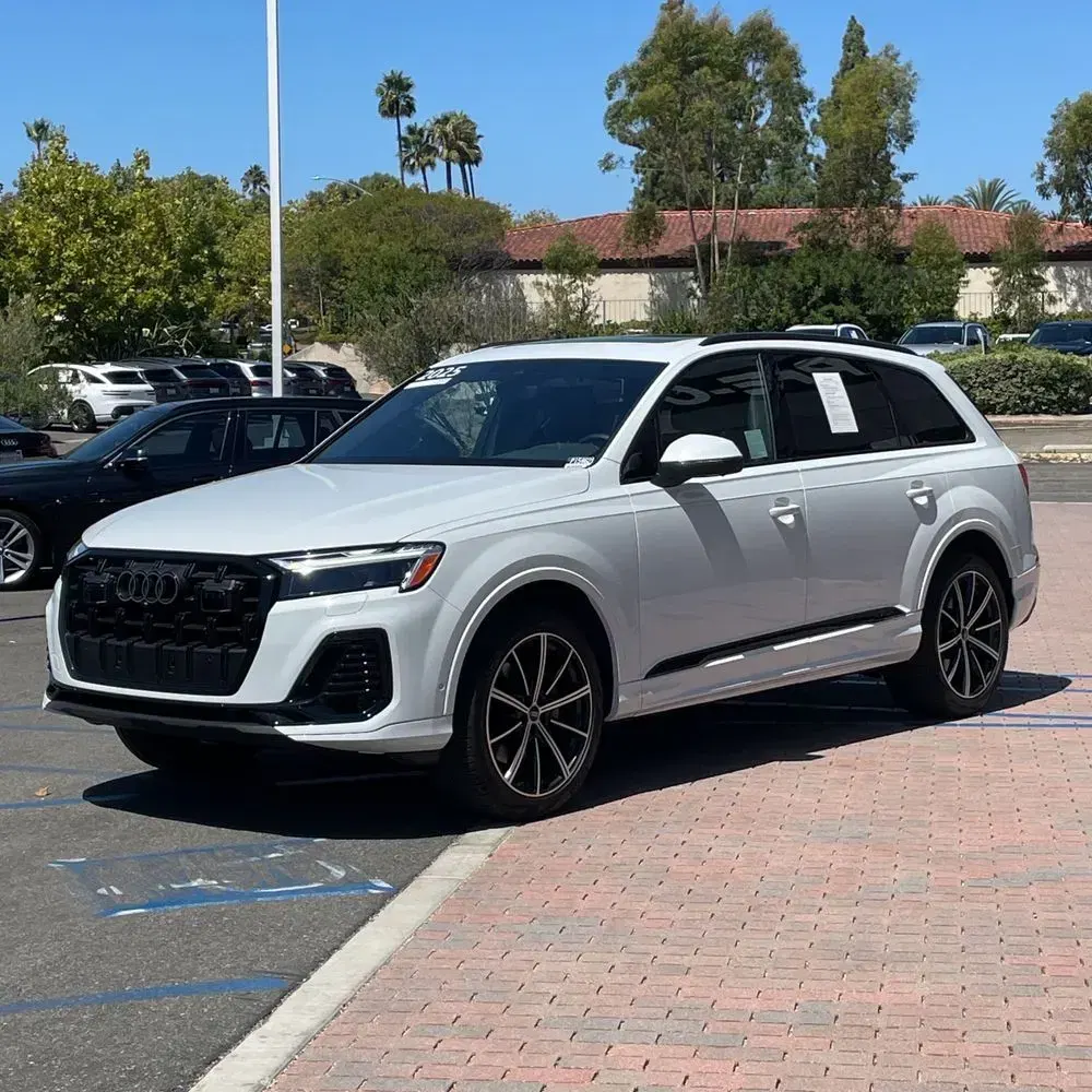 2025 Audi Q7 Premium Plus 45