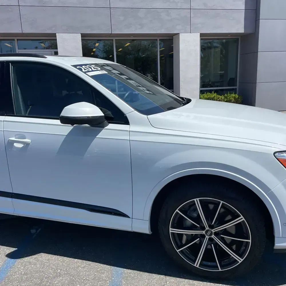 2025 Audi Q7 Premium Plus 45
