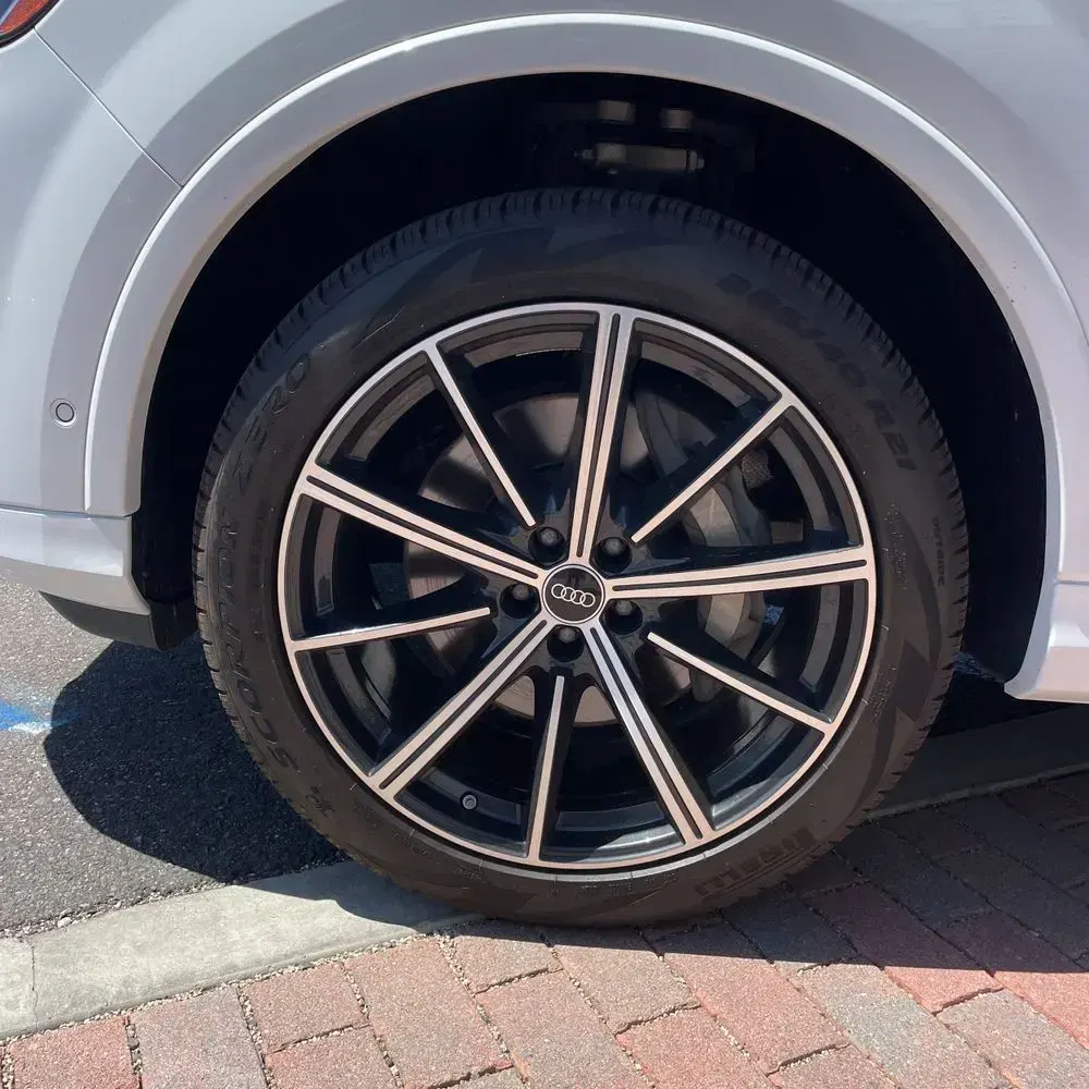 2025 Audi Q7 Premium Plus 45
