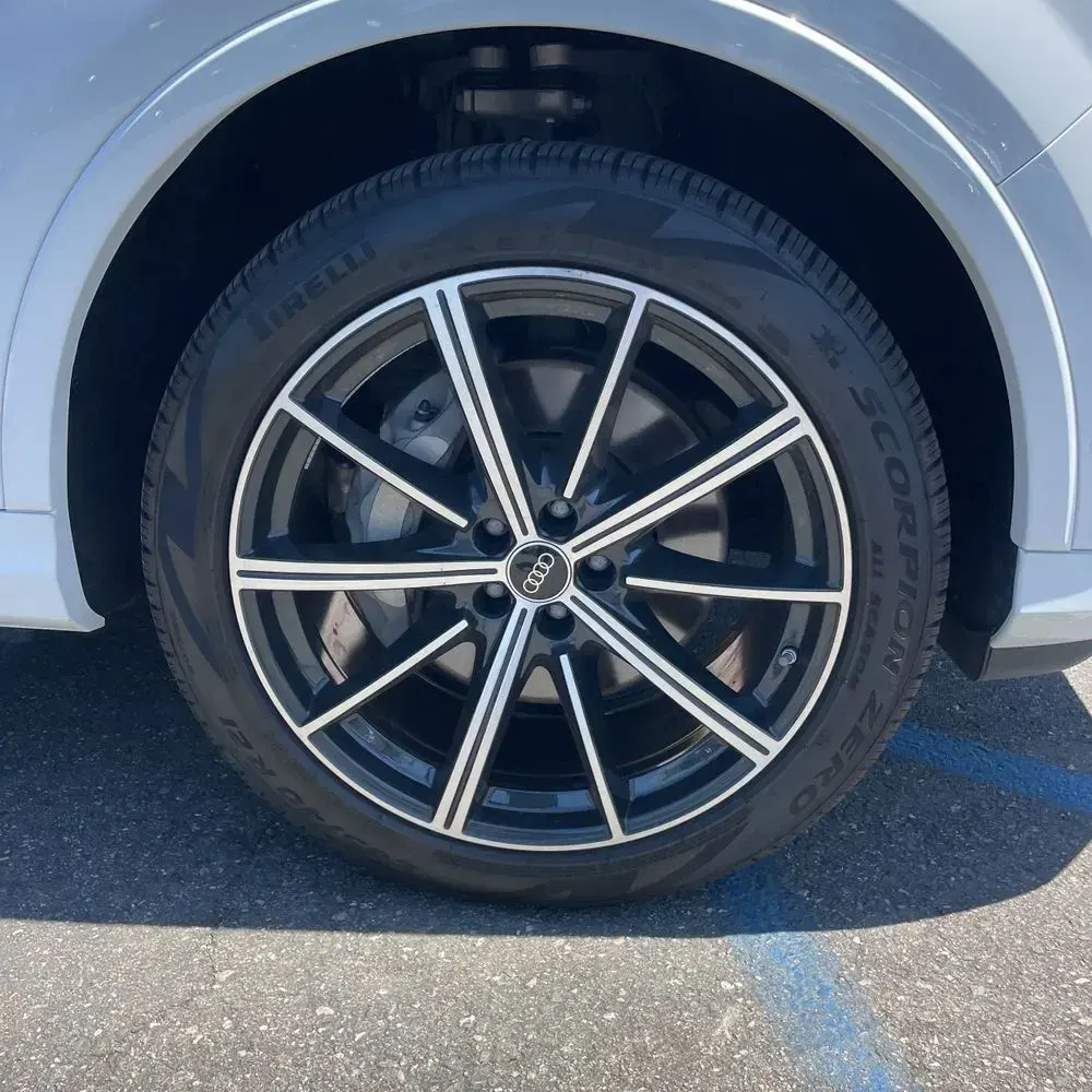 2025 Audi Q7 Premium Plus 45