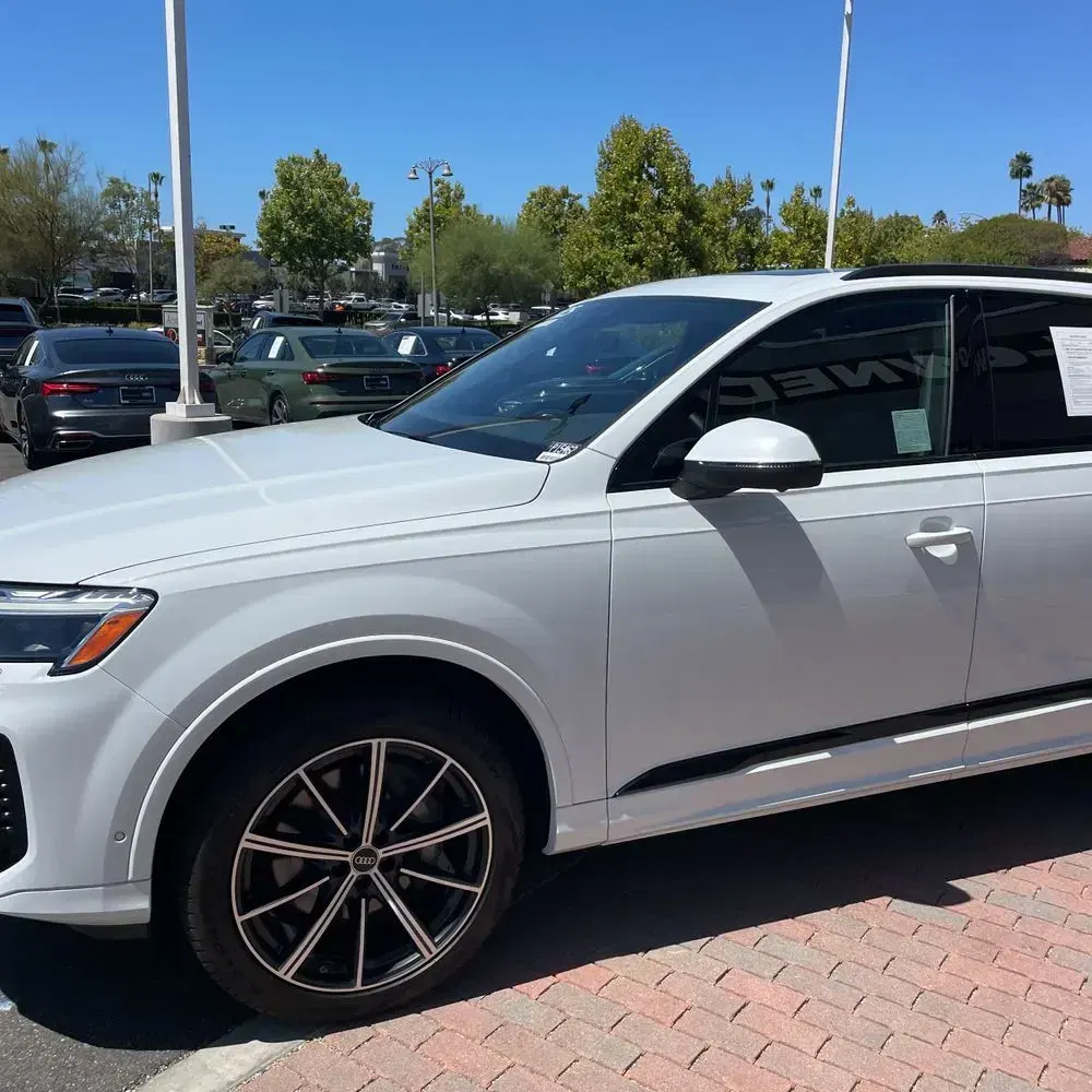 2025 Audi Q7 Premium Plus 45