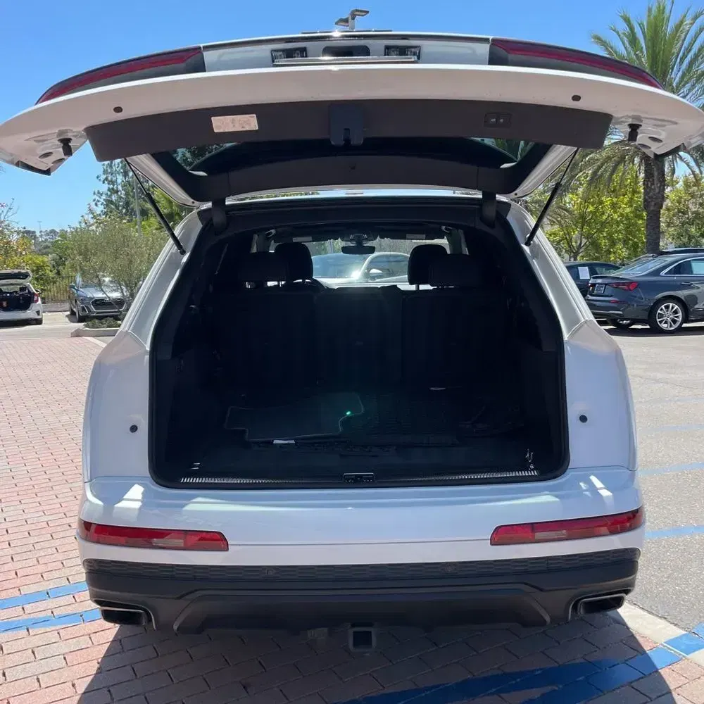 2025 Audi Q7 Premium Plus 45