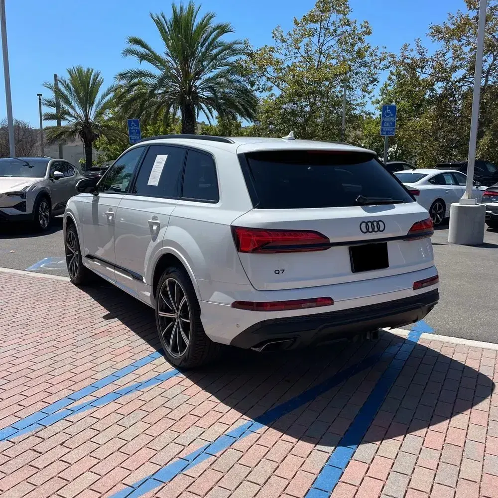 2025 Audi Q7 Premium Plus 45