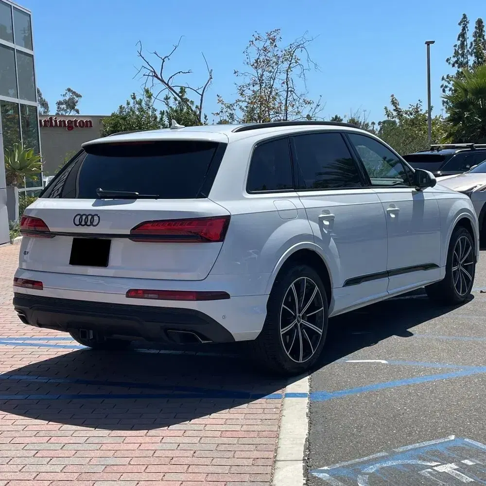 2025 Audi Q7 Premium Plus 45