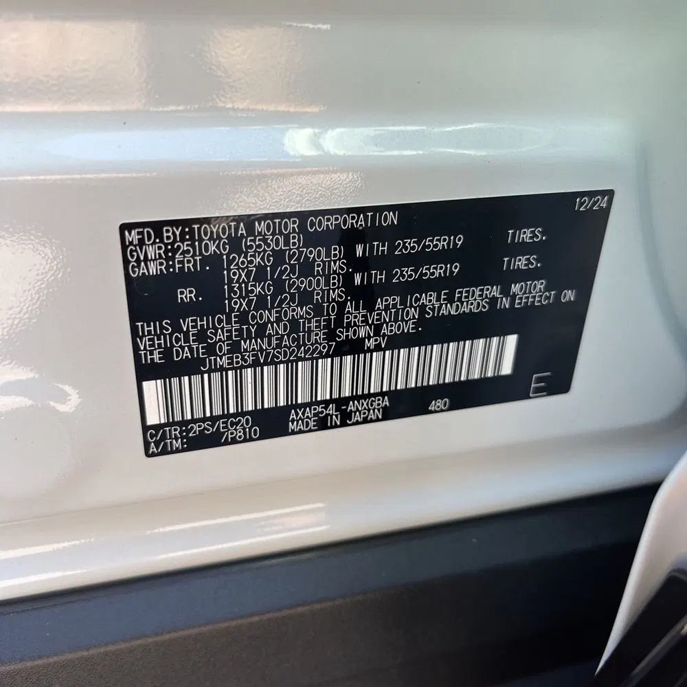2025 Toyota RAV4 Plug-in Hybrid XSE