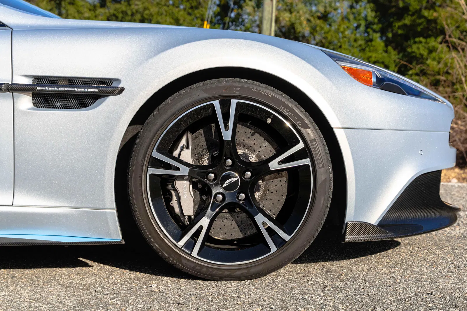 2018 Aston Martin Vanquish S Coupe - ~13,900 Miles, 580-hp V12, Full Graphics Pack, Unmodified