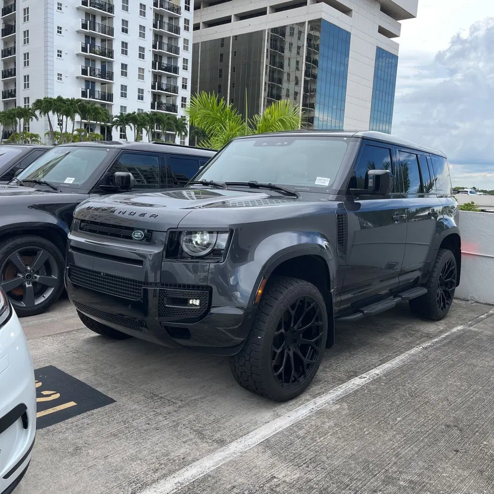 2025 Land Rover Defender 110 V8 P525