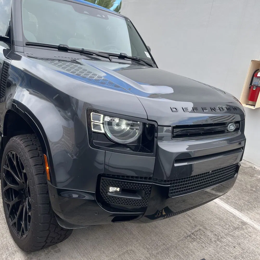 2025 Land Rover Defender 110 V8 P525