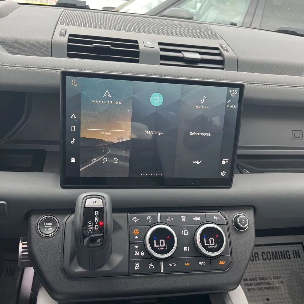 2025 Land Rover Defender 110 V8 P525