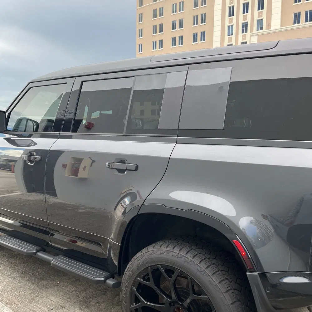 2025 Land Rover Defender 110 V8 P525