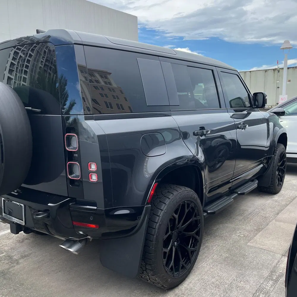 2025 Land Rover Defender 110 V8 P525