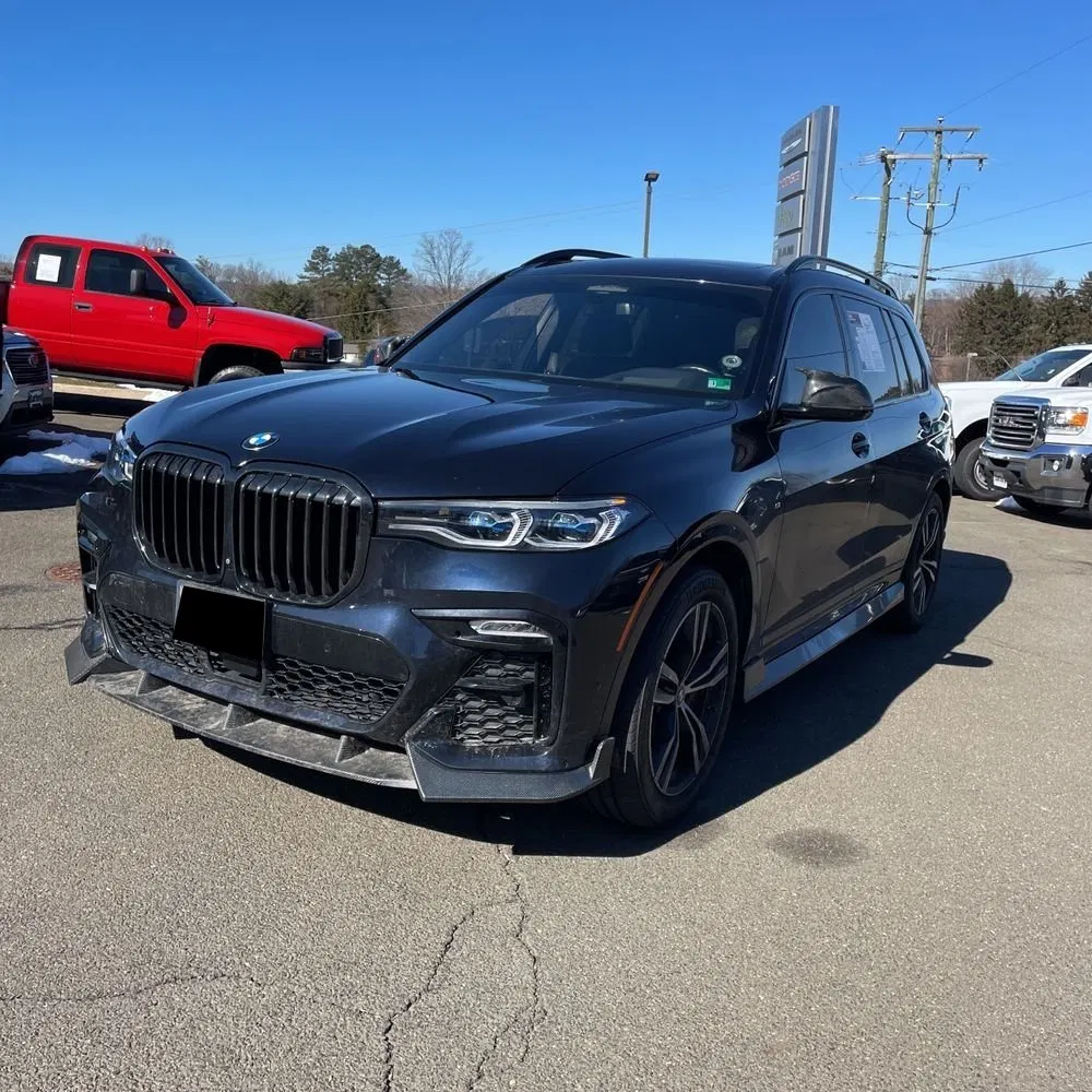 2022 BMW X7 M50i