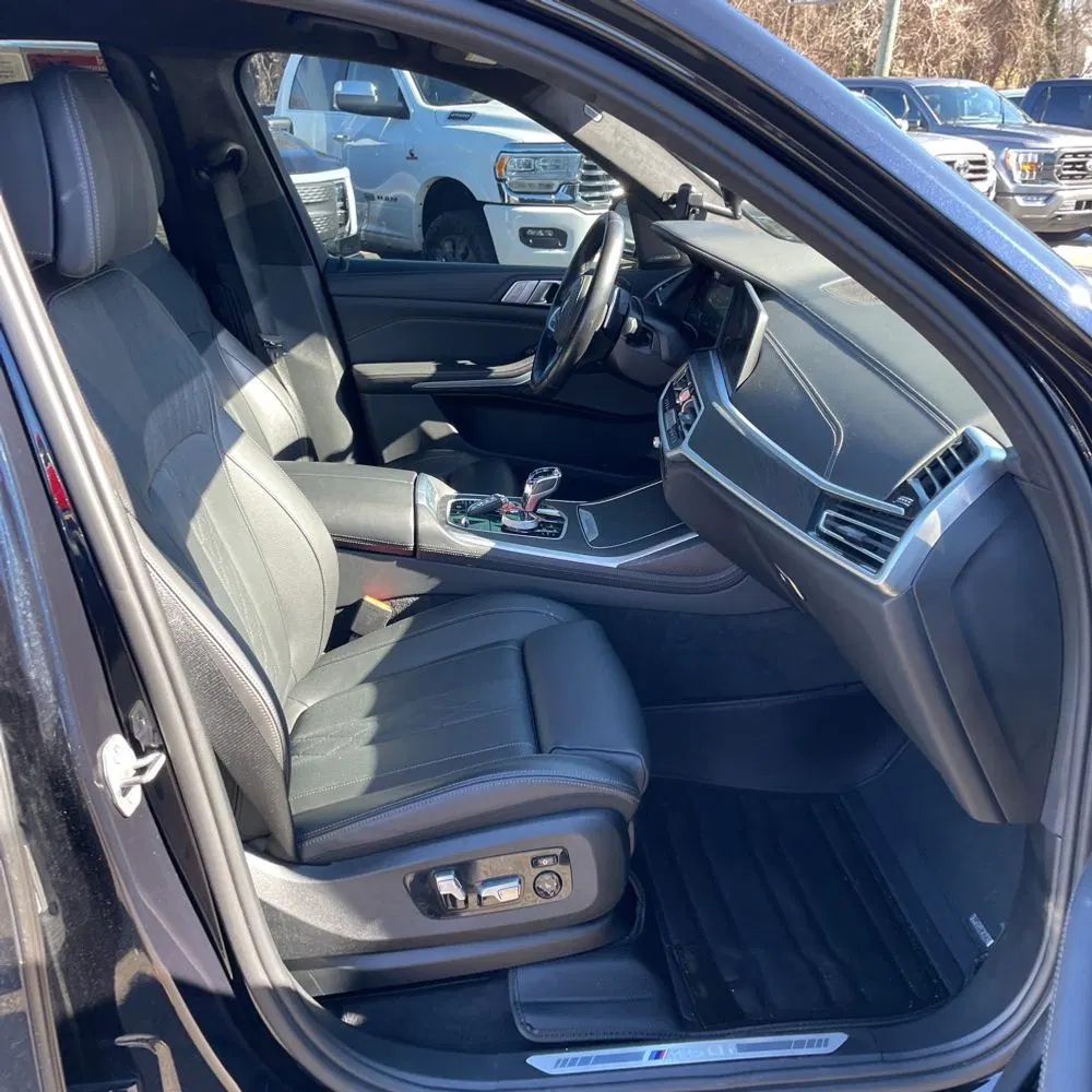 2022 BMW X7 M50i