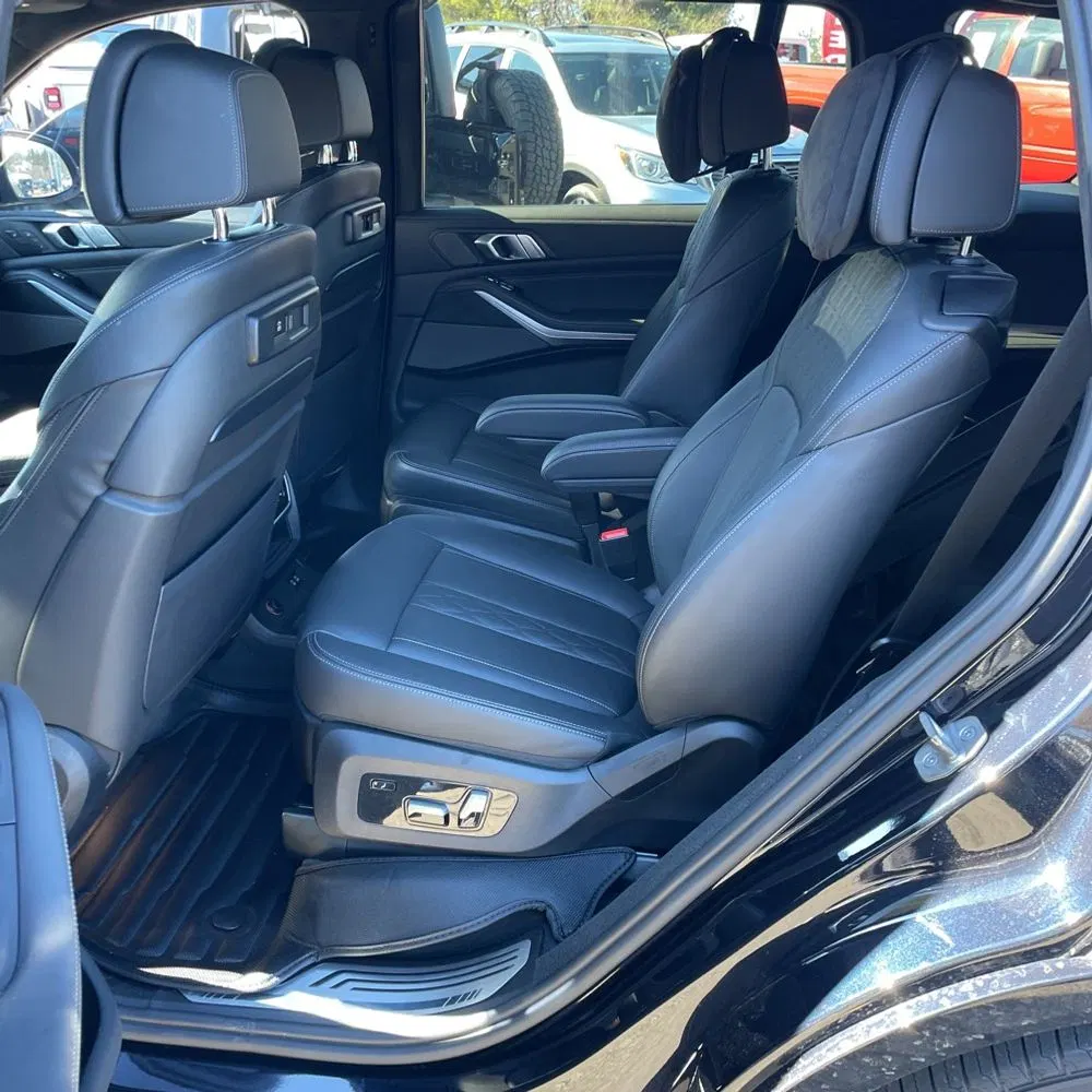 2022 BMW X7 M50i