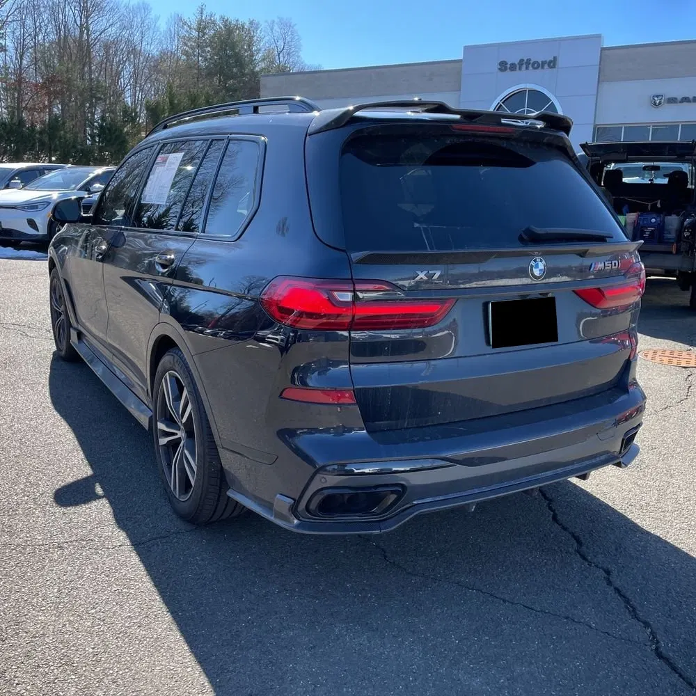 2022 BMW X7 M50i