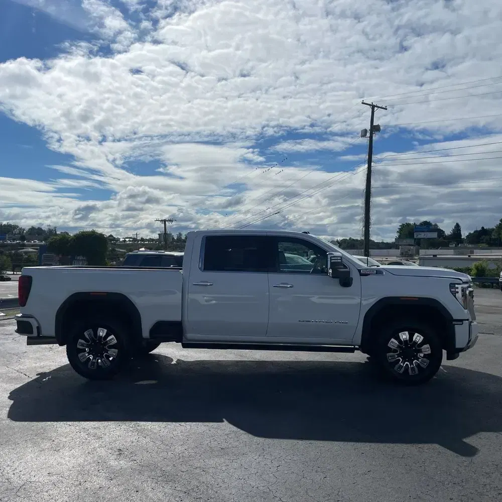 2024 GMC Sierra 2500HD Denali
