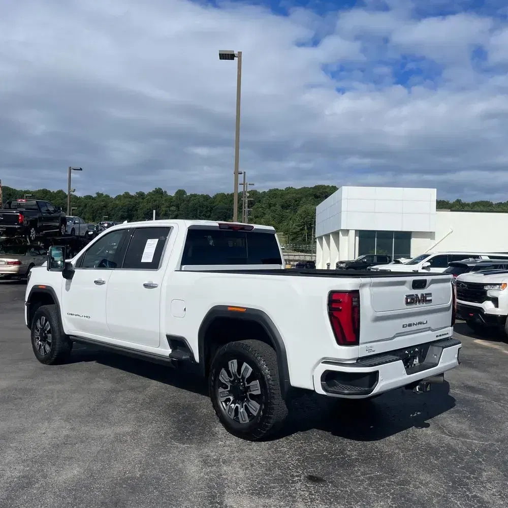 2024 GMC Sierra 2500HD Denali