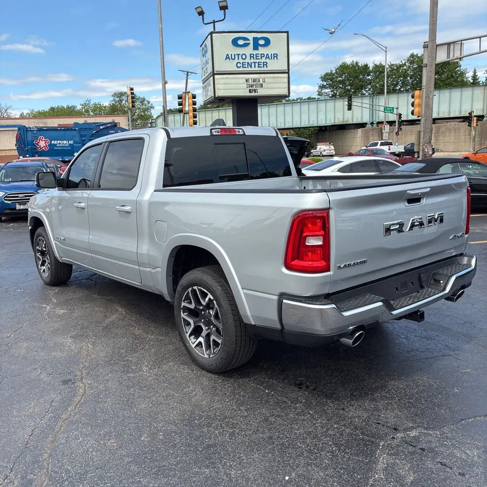 2026 Ram 1500 Laramie Crew Cab 4x4 5'7" Box