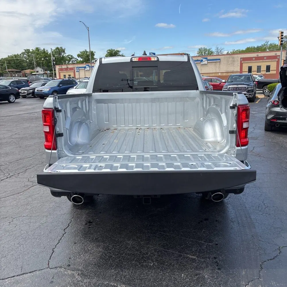 2026 Ram 1500 Laramie Crew Cab 4x4 5'7" Box