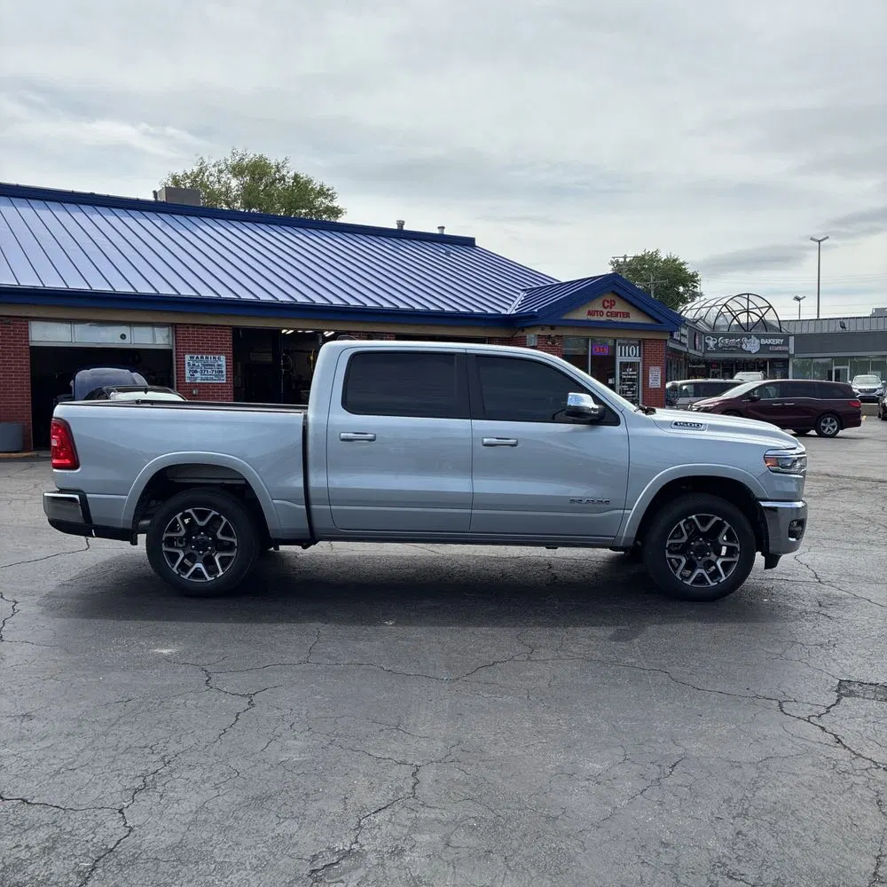 2026 Ram 1500 Laramie Crew Cab 4x4 5'7" Box