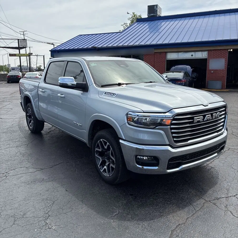 2026 Ram 1500 Laramie Crew Cab 4x4 5'7" Box