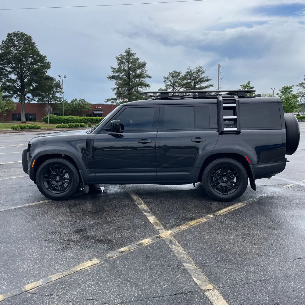 2023 Land Rover Defender 130 SE
