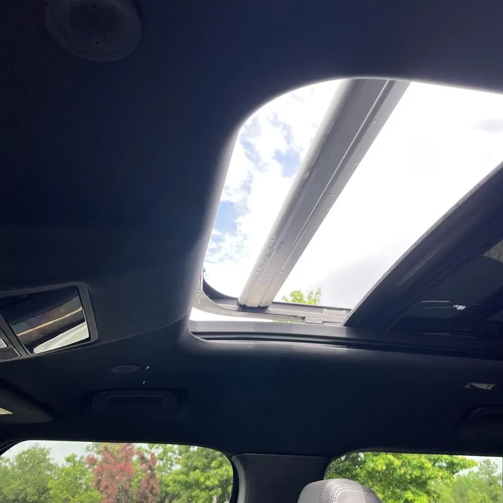 2023 Land Rover Defender 130 SE