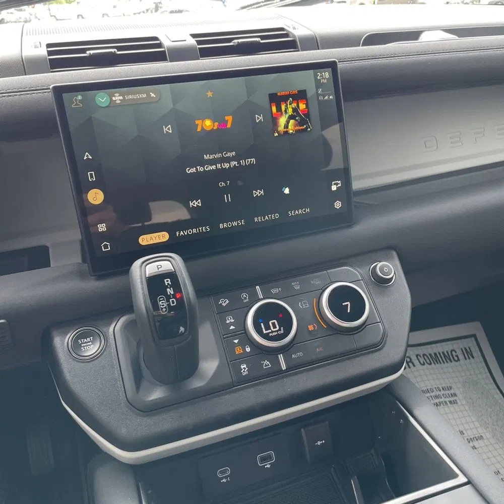 2023 Land Rover Defender 130 SE