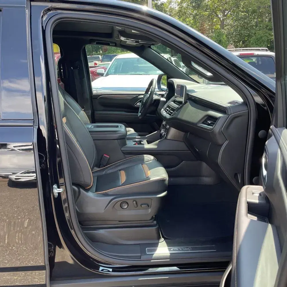 2022 GMC Yukon XL AT4